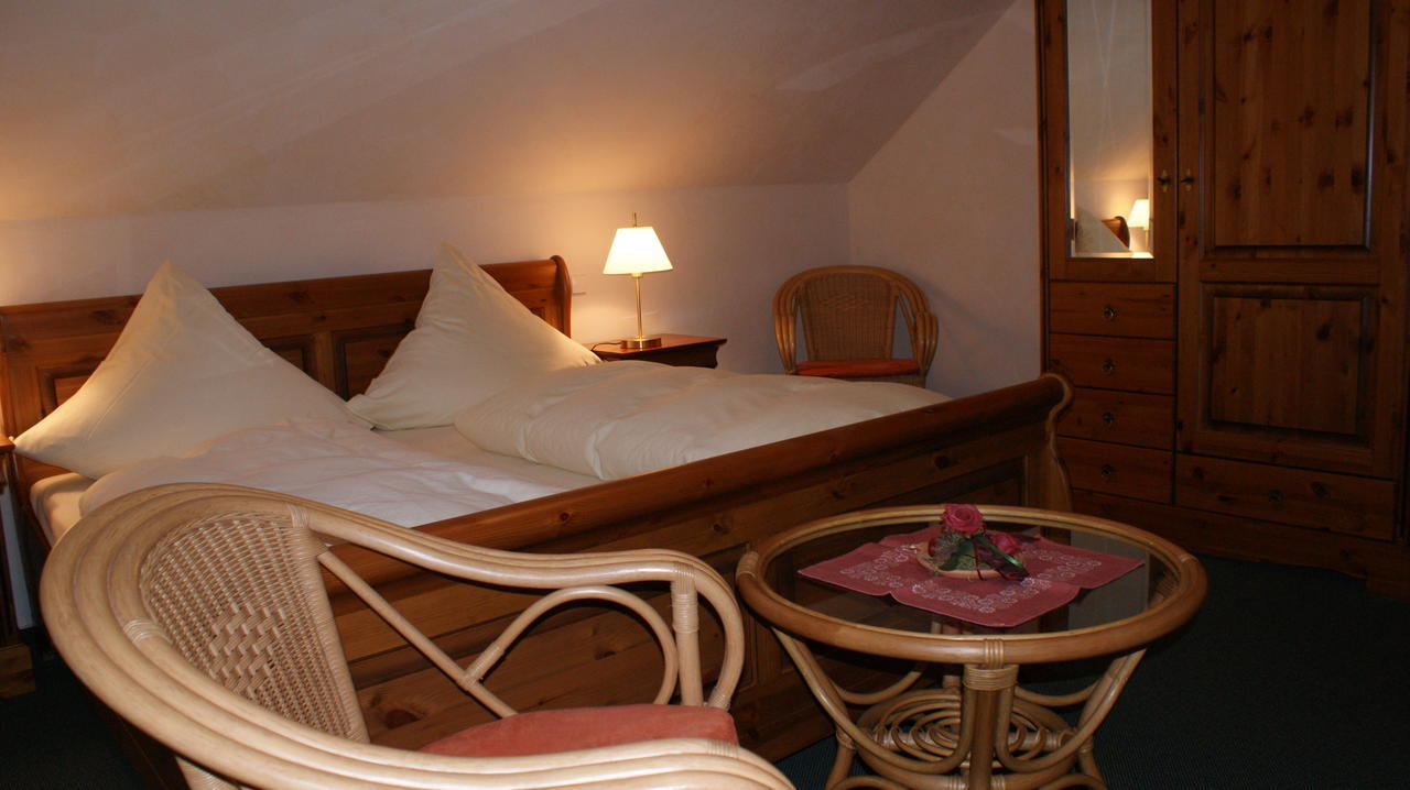 Landhotel Loenskrug Hellental Bagian luar foto